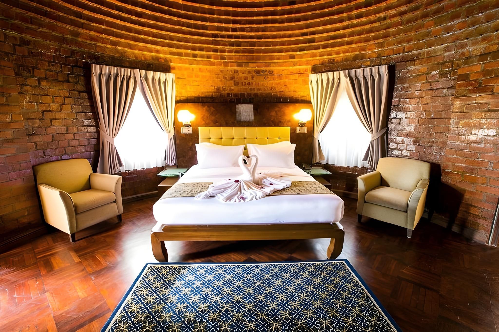 Grand Pool Villa