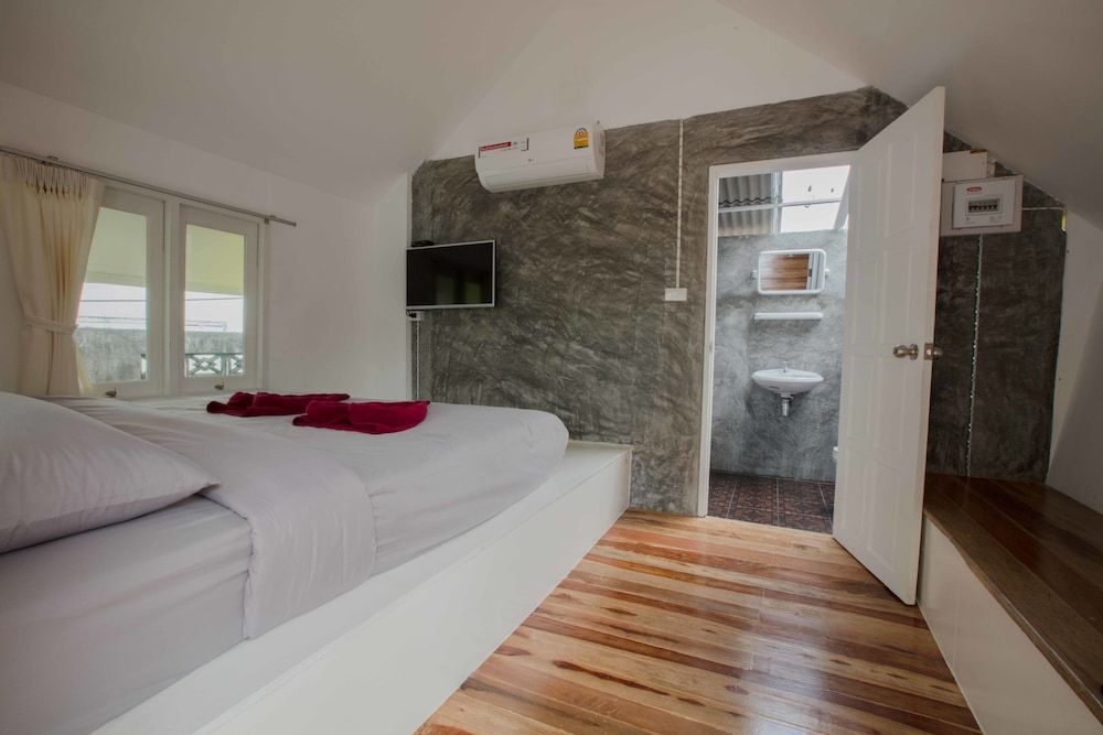 The Pier Koh Phangan Beachfront Bungalow 2