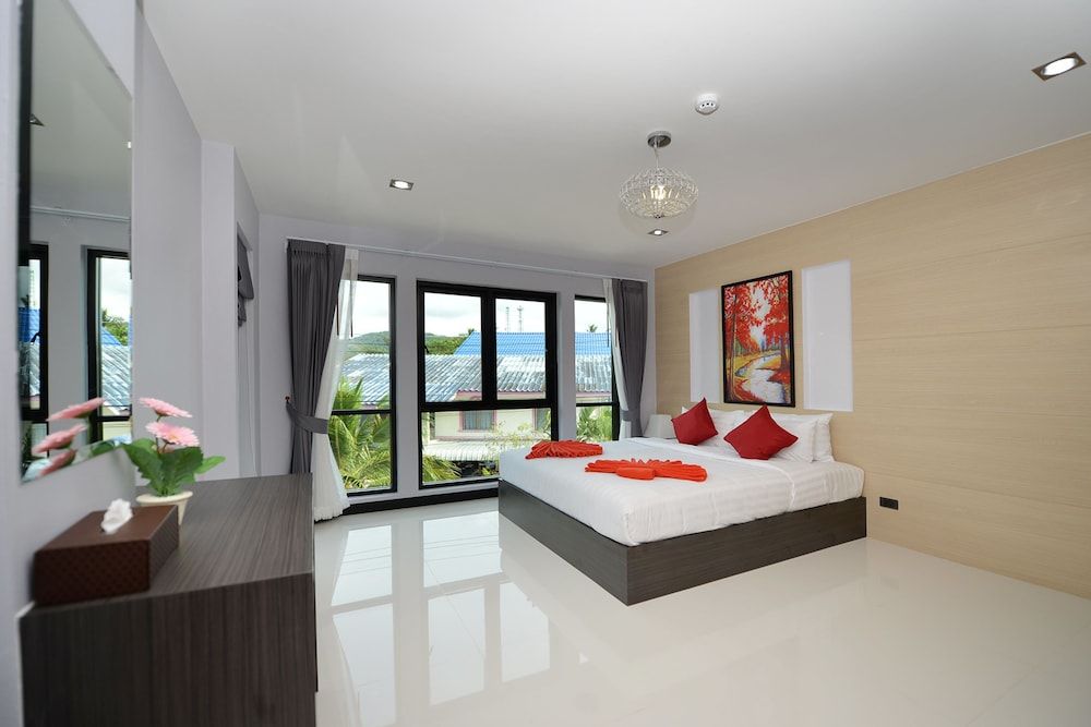 Deluxe Suite