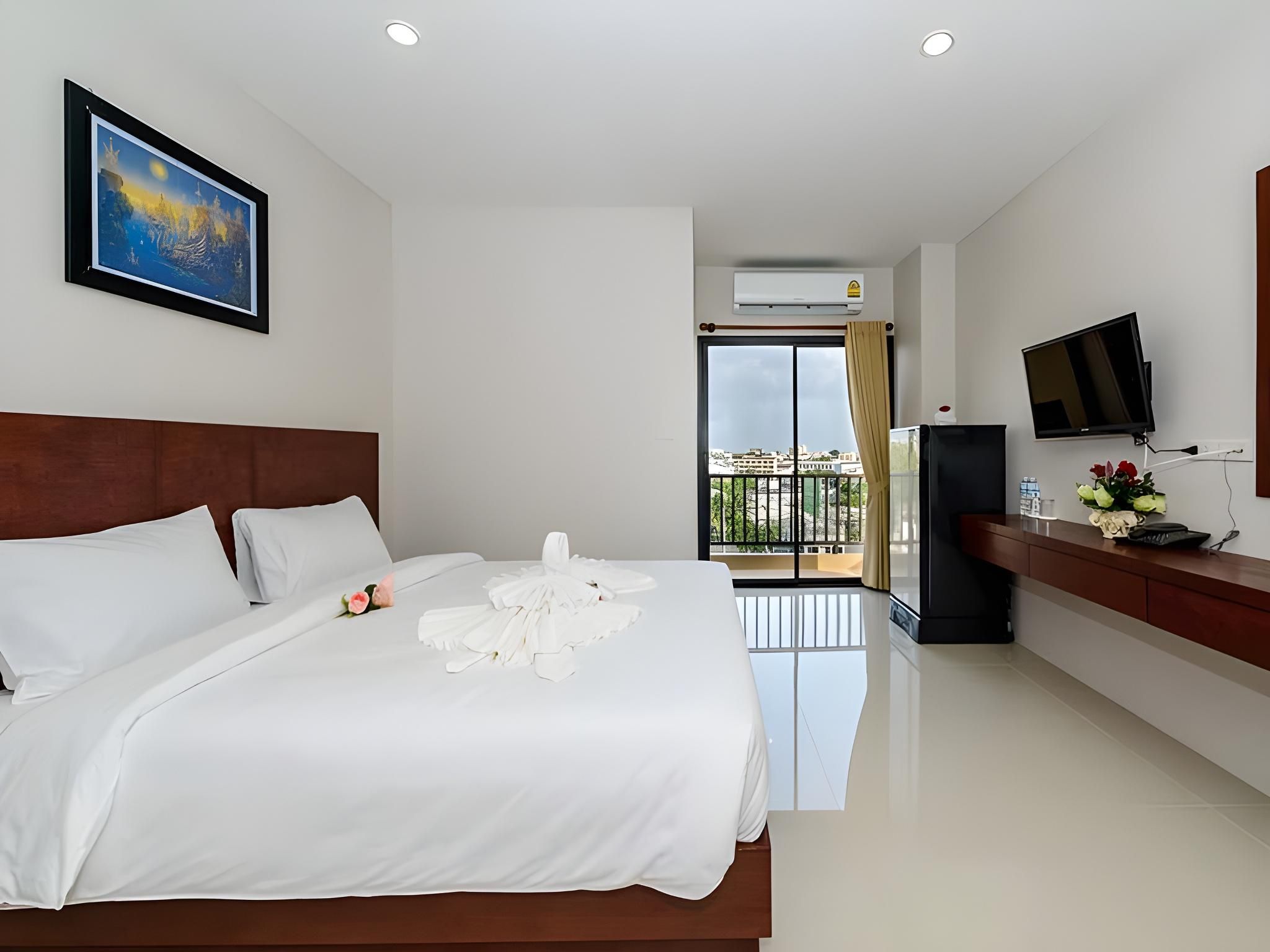 undefined The Topaz Residence 8