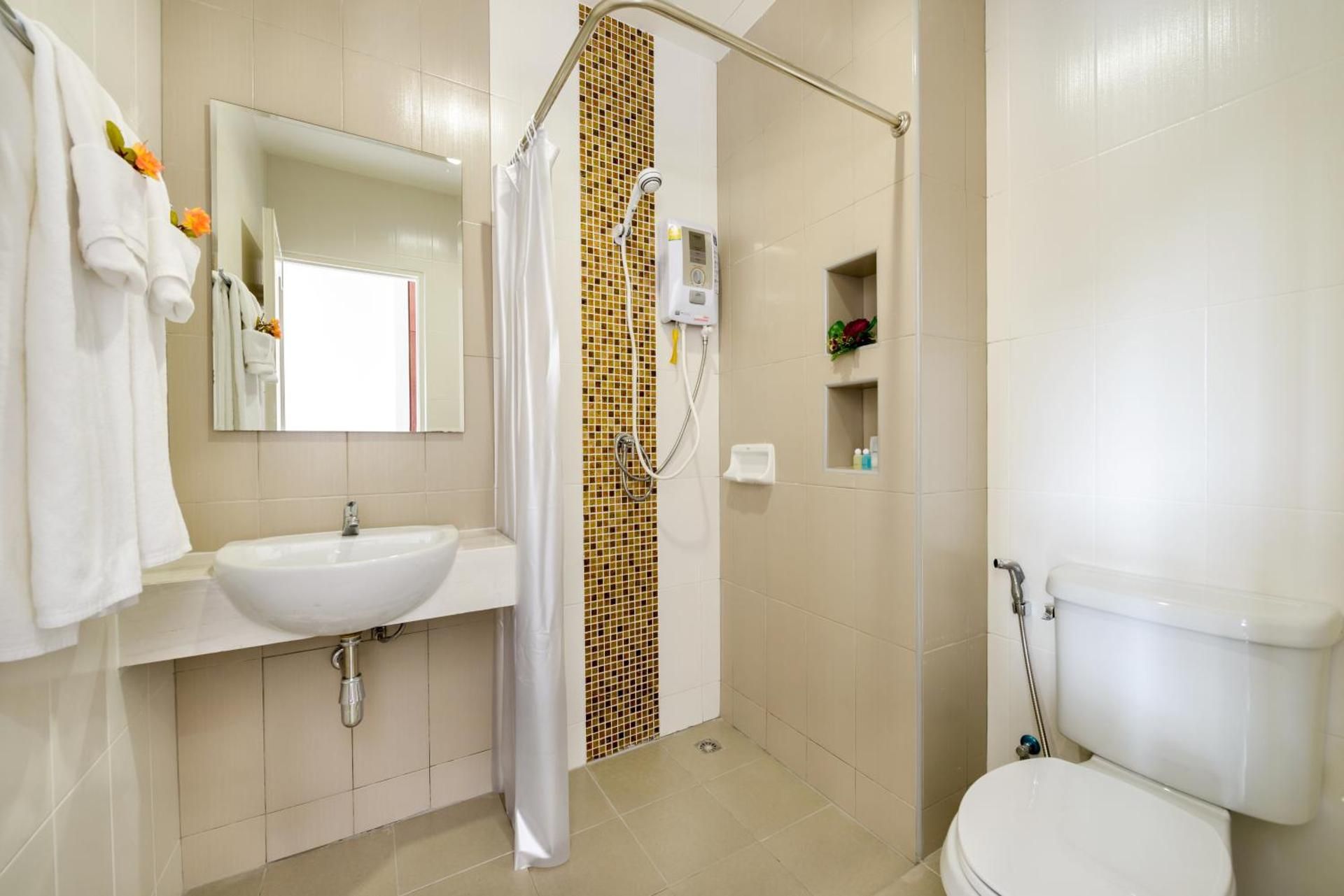 The Topaz Residence Standard Room 11