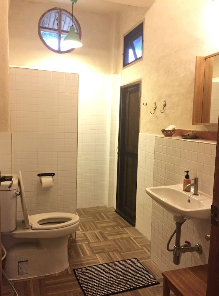 Pranberry Earth Twin Room 3