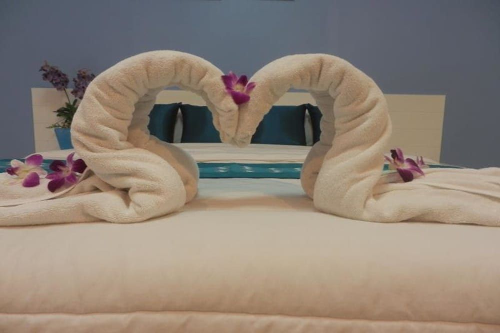 undefined The Sky Condo 2