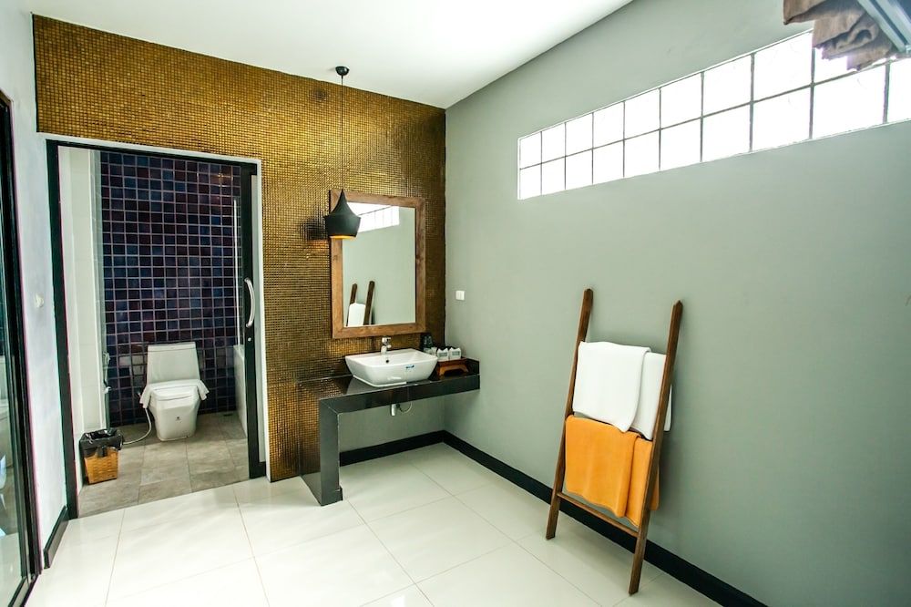 Himaphan Boutique Resort Deluxe Villa, 1 King Bed, Garden View, Garden Area 5