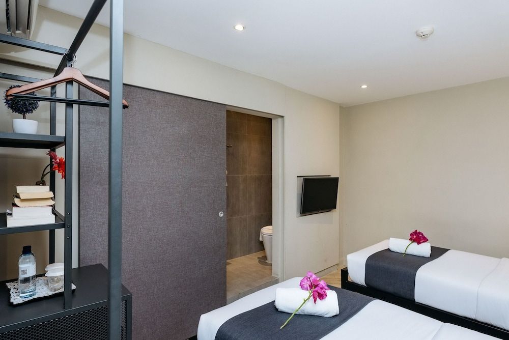 Lucky House Khaosan Standard Hollywood without window 4