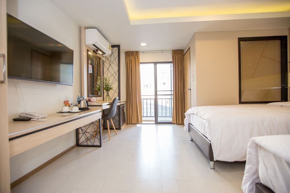 Tuck Me iN Twin Room 3