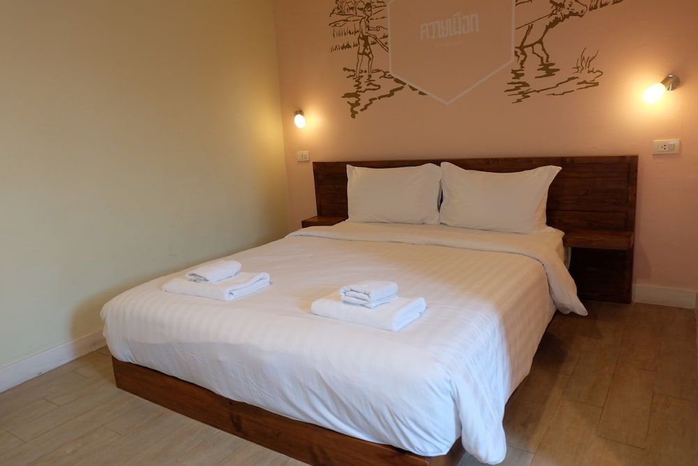 Siri Poshtel Bangkok Deluxe Double Room 2