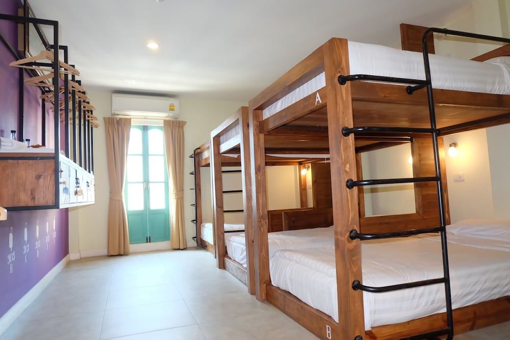 undefined Siri Poshtel Bangkok 10