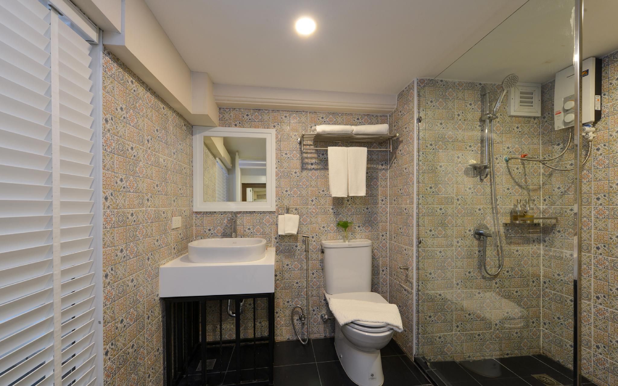 Grand Deluxe King Room