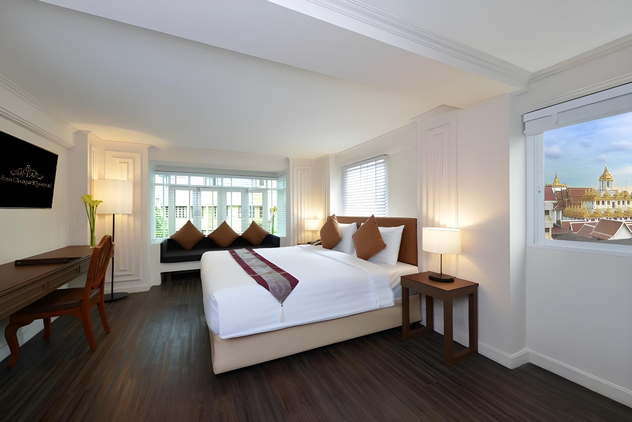 Grand Deluxe King Room