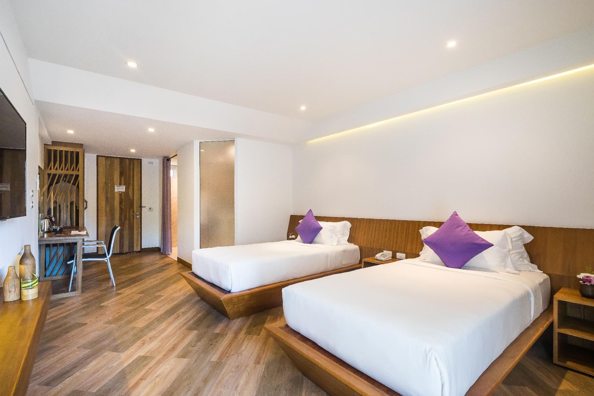 White Sand Samui Resort Deluxe Room 9