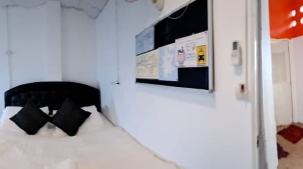 Best Stay Hostel Standard Triple Room 9