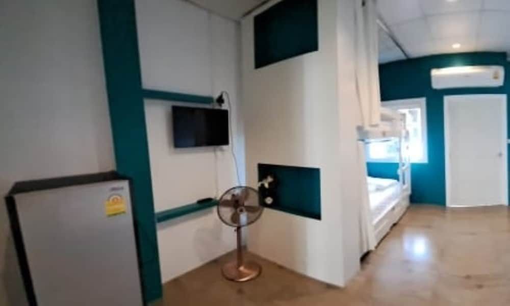 Best Stay Hostel Standard Triple Room 7