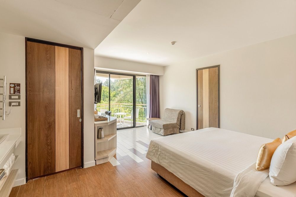 Deluxe Room, Garden View