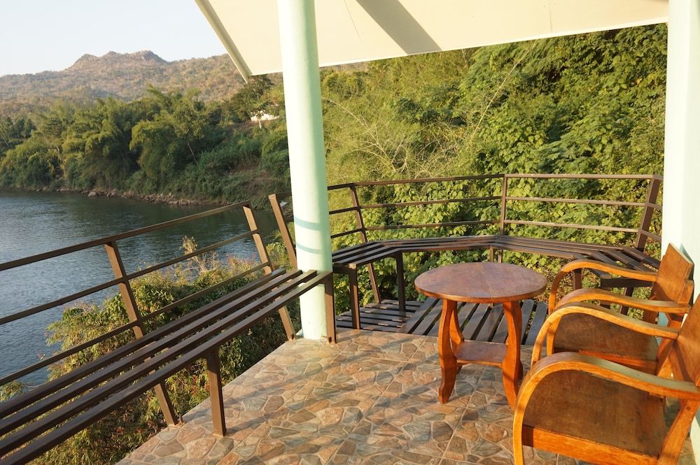 Kwainoy Riverpark & Resort Chomwaree 2