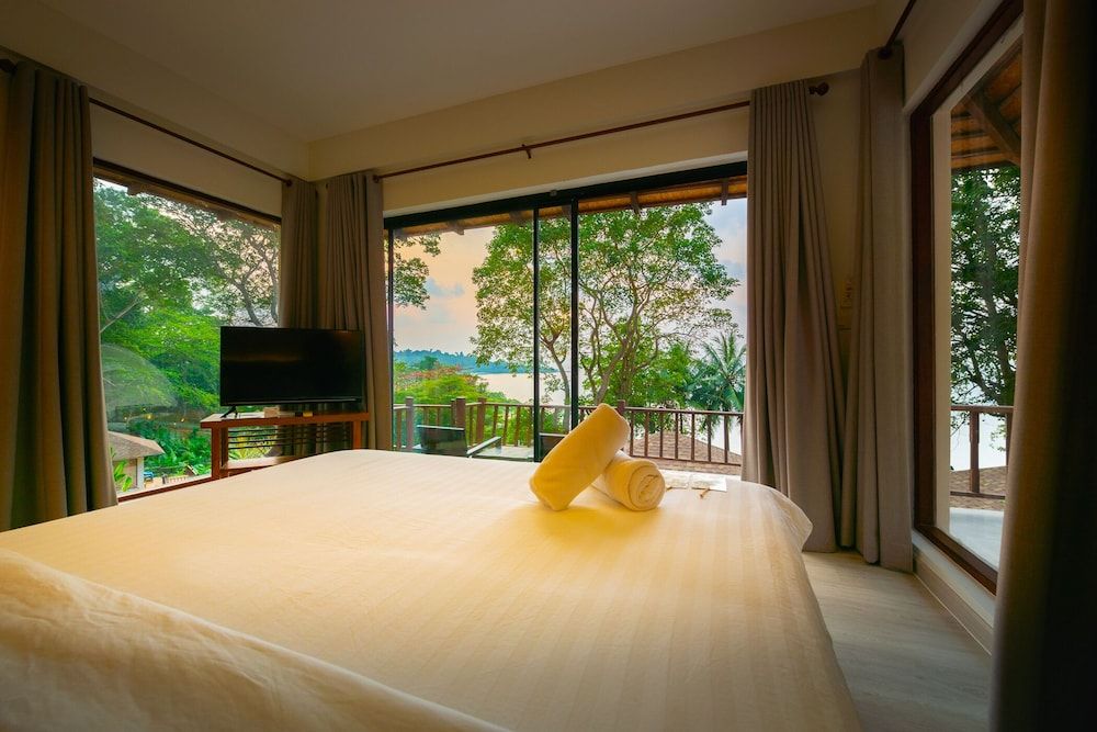 Siam Bay Resort Koh Chang Deluxe Villa, 1 Double Bed, Sea View 2
