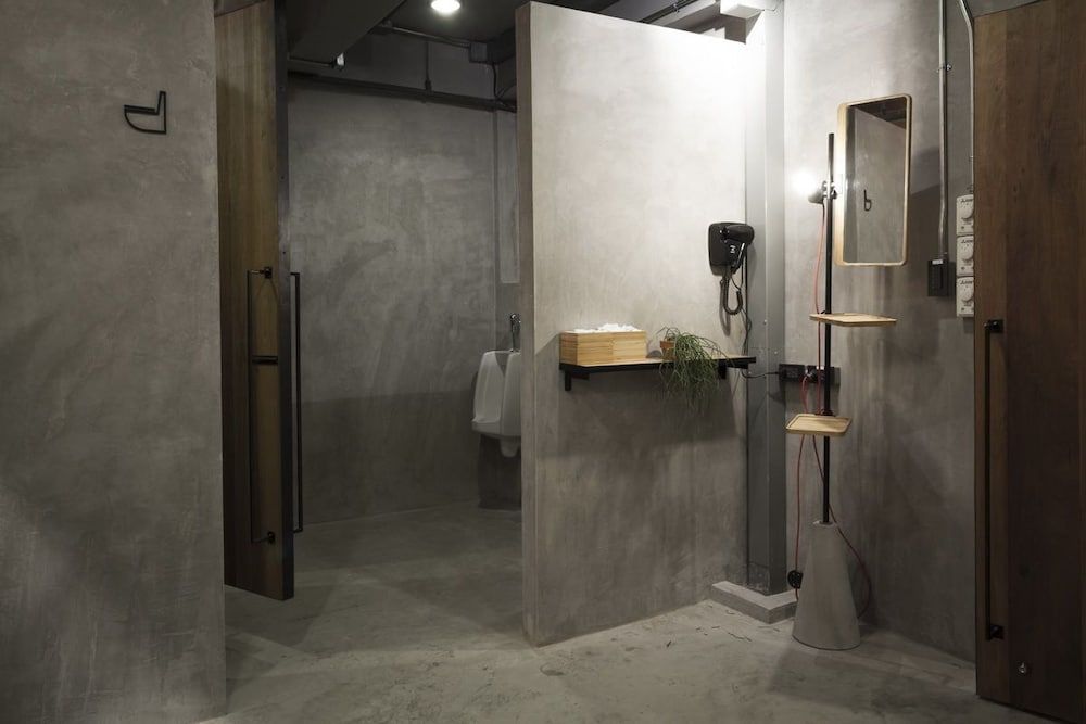 Bed Station Hostel Shared Dormitory, Women only (6 Bed) 11