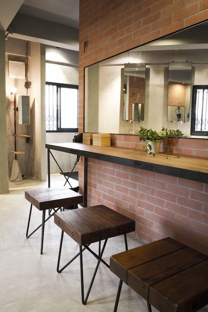 Bed Station Hostel Shared Dormitory, Women only (6 Bed) 17