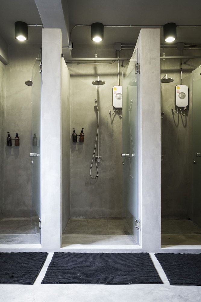 Bed Station Hostel Shared Dormitory, Women only (6 Bed) 8