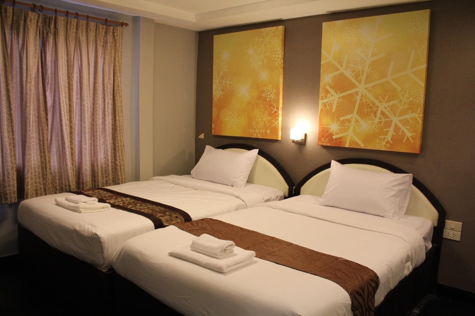 undefined S30 Sukhumvit Hotel 10