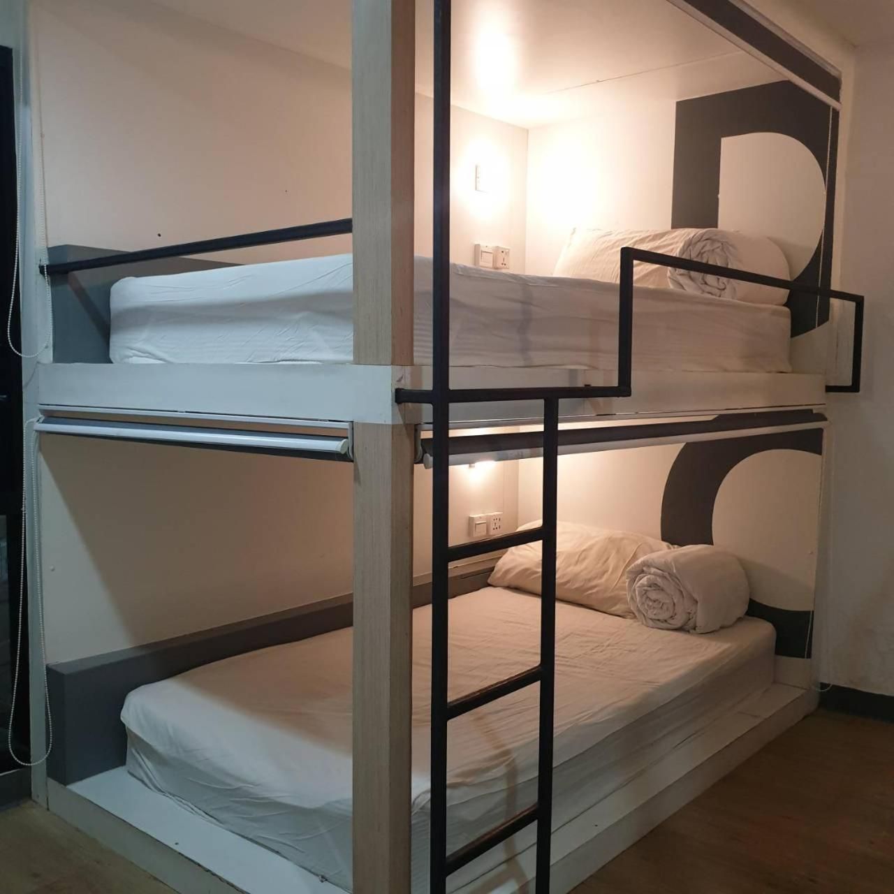 undefined S30 Sukhumvit Hotel 5