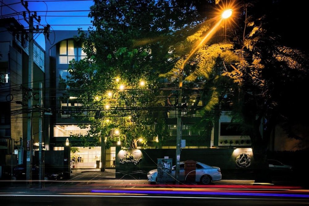 undefined Collection O The Spades Hostel 5