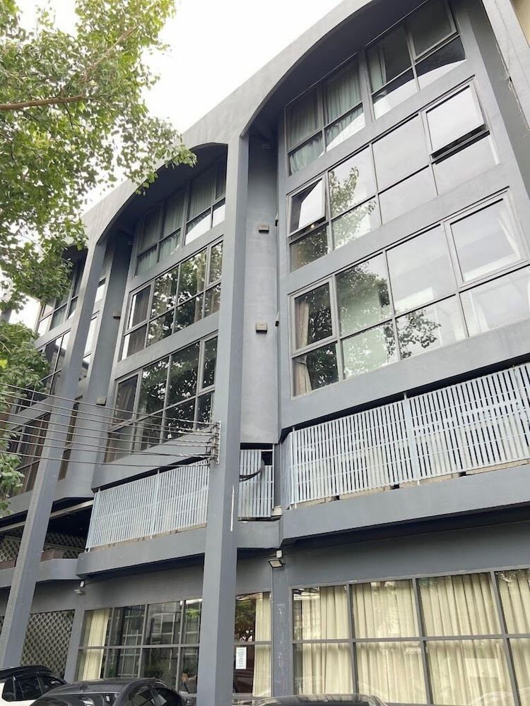 undefined Collection O The Spades Hostel 4