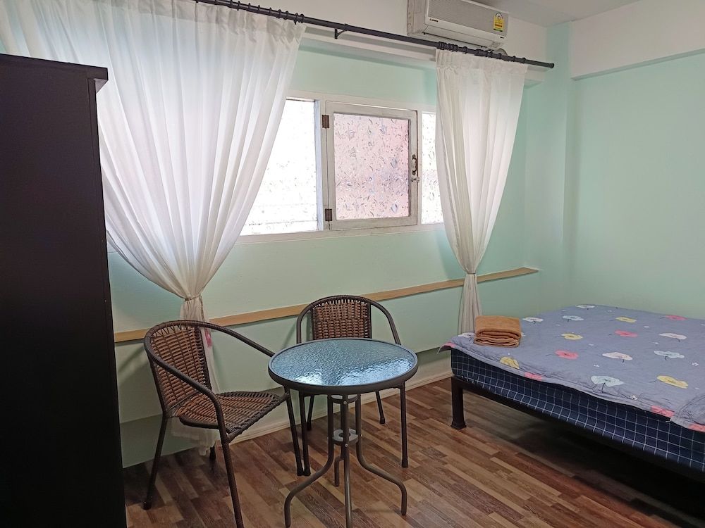 undefined SV. HOUSE 4