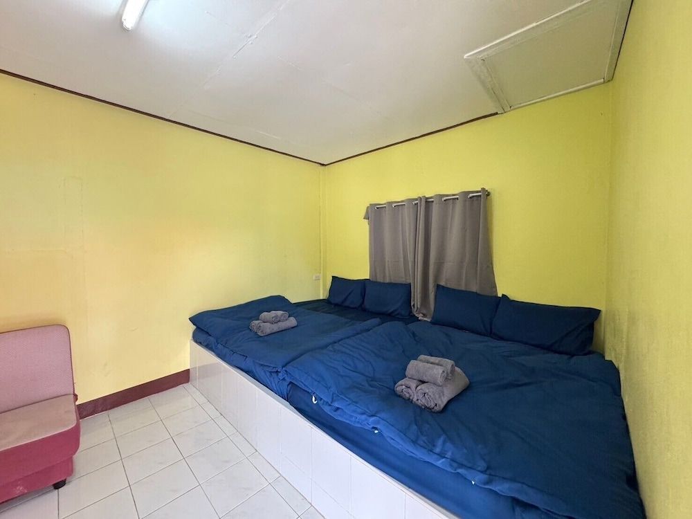 Rimtalay Resort Koh Si Chang Family Bungalow 4