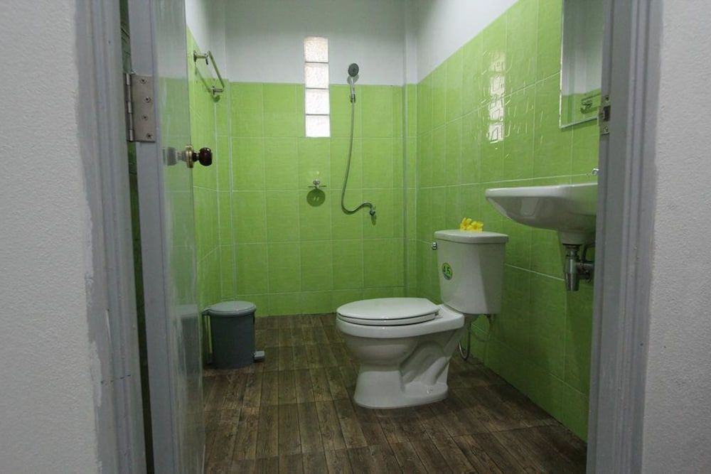 Koh Phayam Greentawan Resort Family Bungalow with Air-Conditioning 8