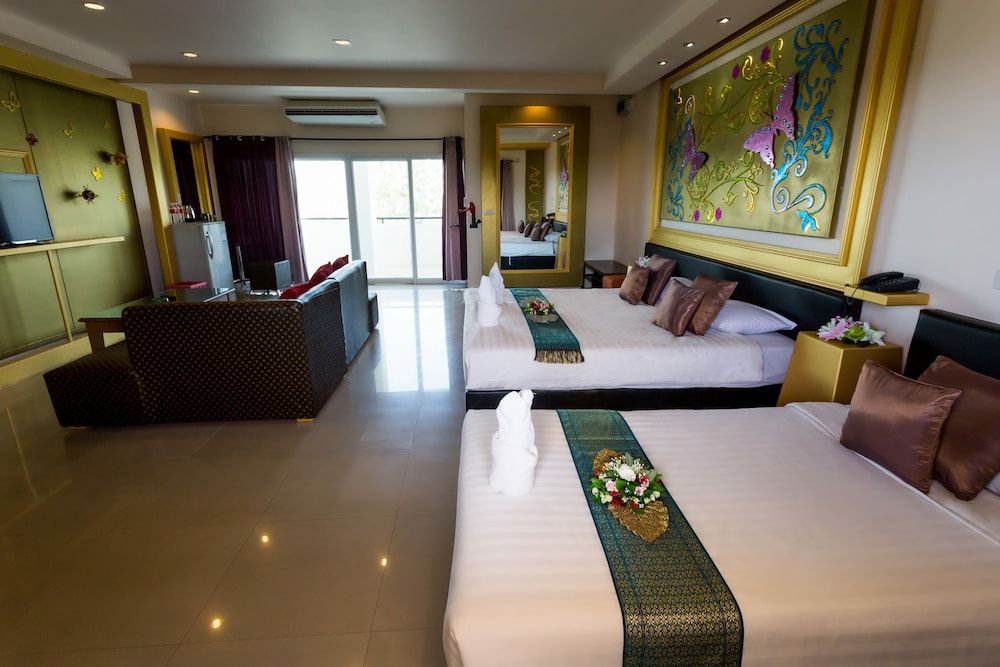 Marble Garden View Pattaya Deluxe Room 6