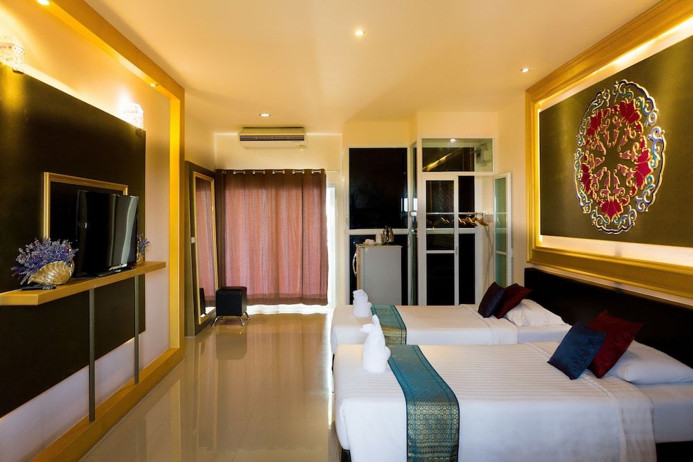 Marble Garden View Pattaya Deluxe Room 11