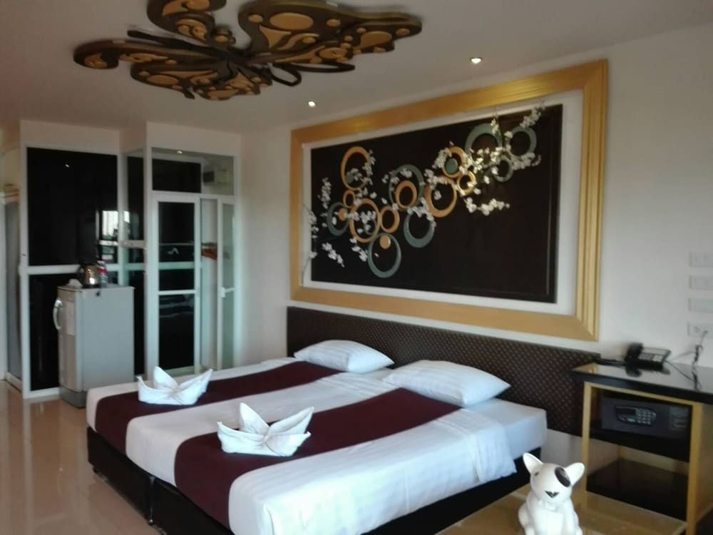 Marble Garden View Pattaya Deluxe Room 24