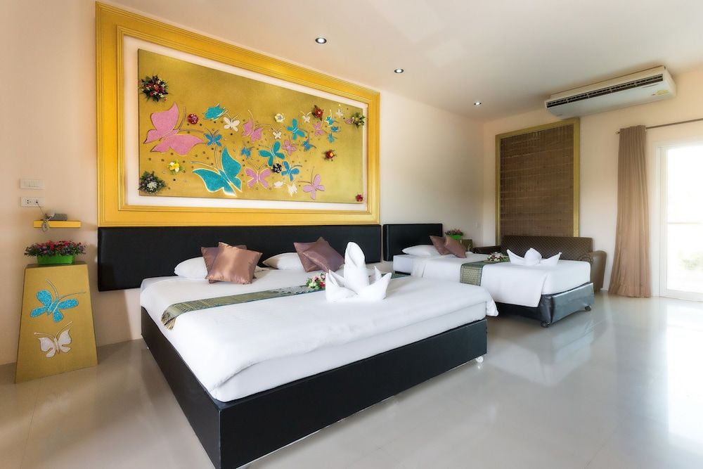 Marble Garden View Pattaya Deluxe Room 18
