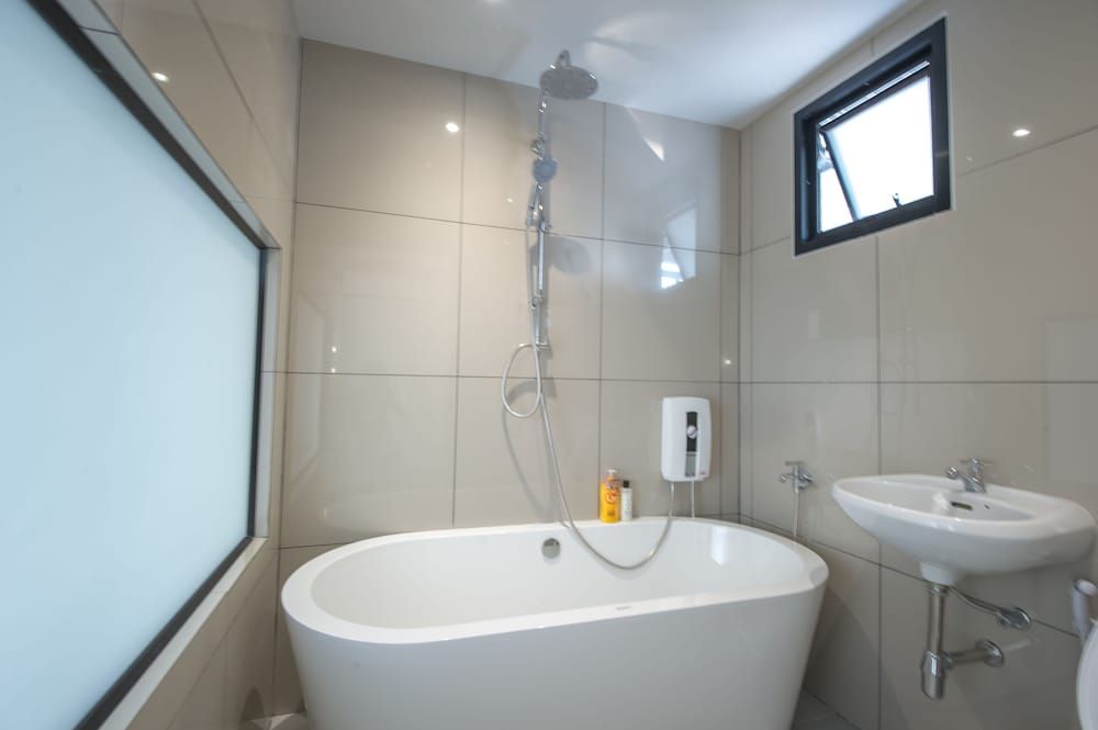 Glur Central Pratunam Superior Room 6