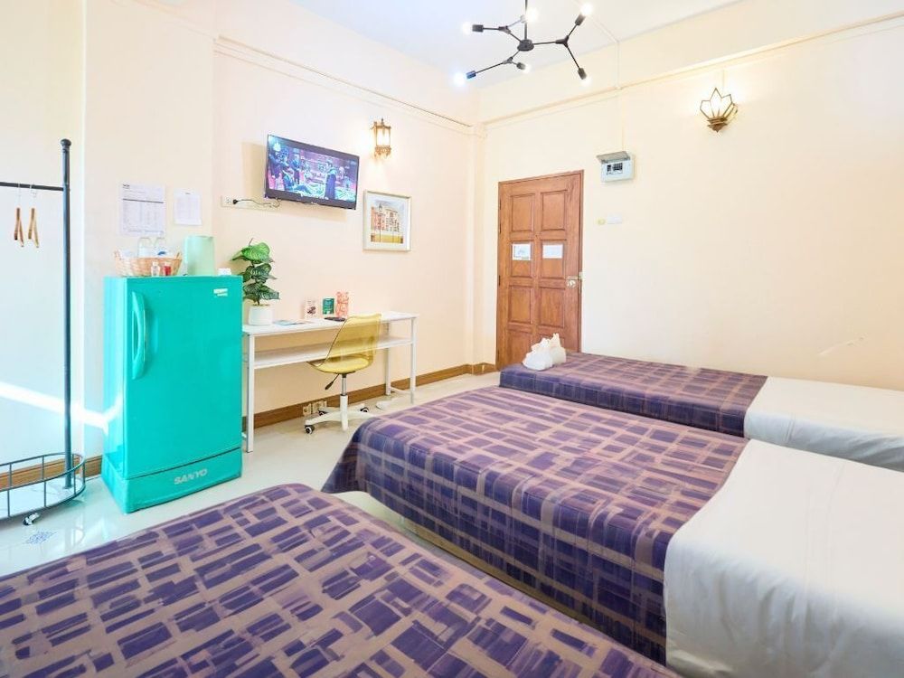 SCN City Hotel Deluxe Studio Suite