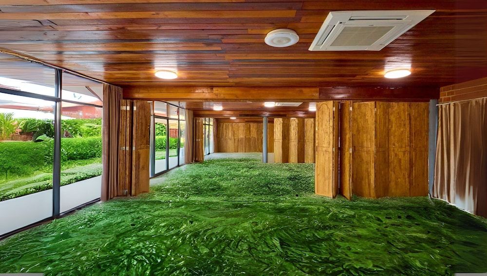 Room Service - Dining