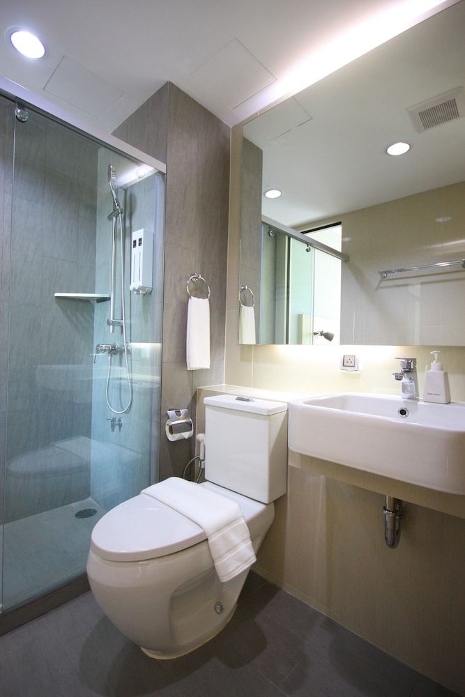 Mii Hotel Srinakarin Standard Room (Building A) 6