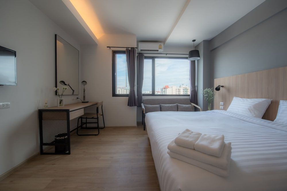 Mii Hotel Srinakarin Standard Room (Building A) 3