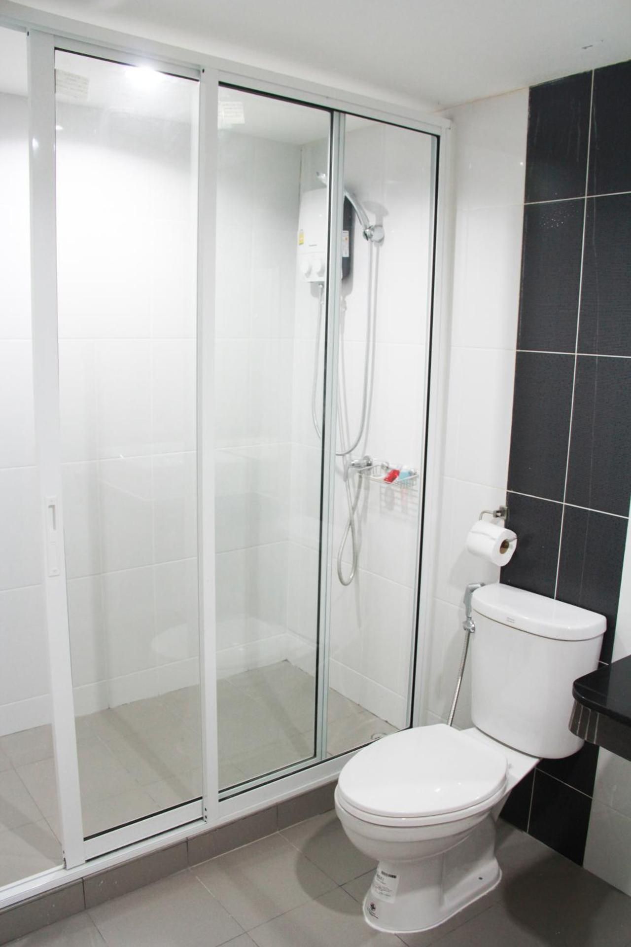 undefined La Porte Bangkok Hotel 5