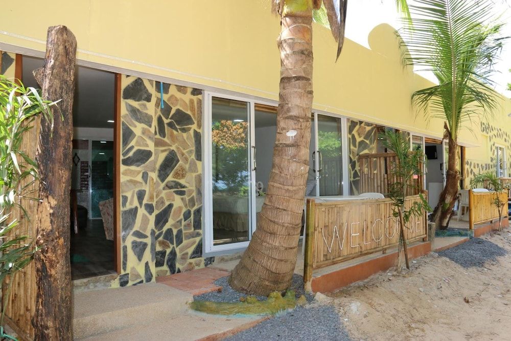 undefined Ruan Mai Naiyang Beach Resort 2