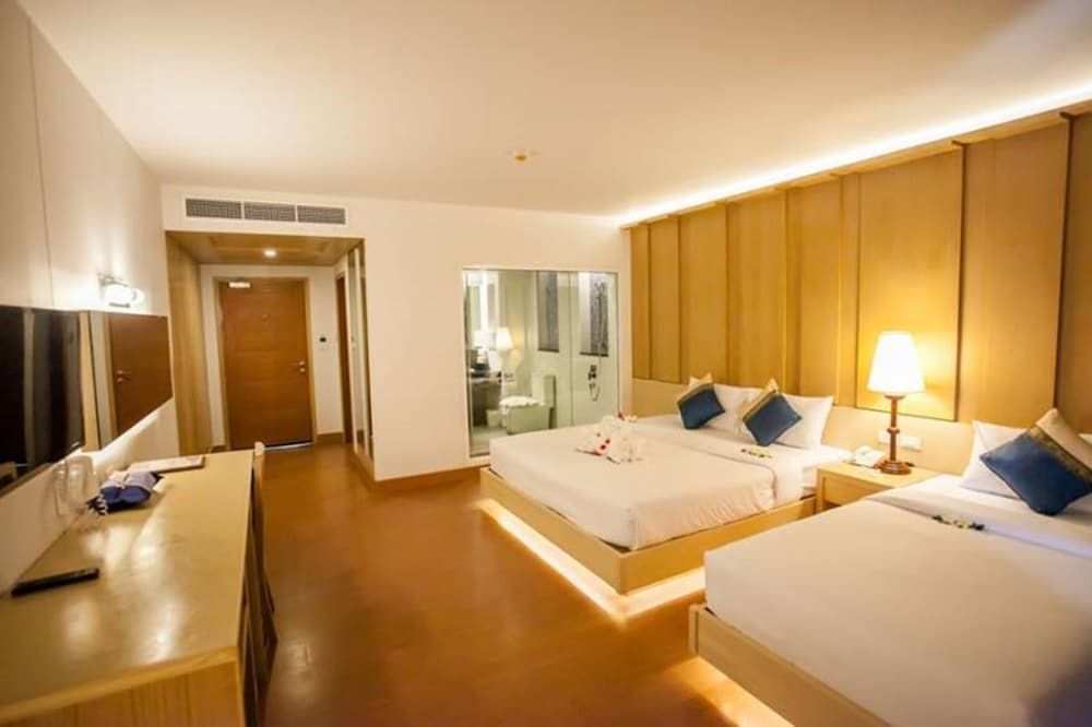 undefined Phi Phi Harbour View Hotel 4