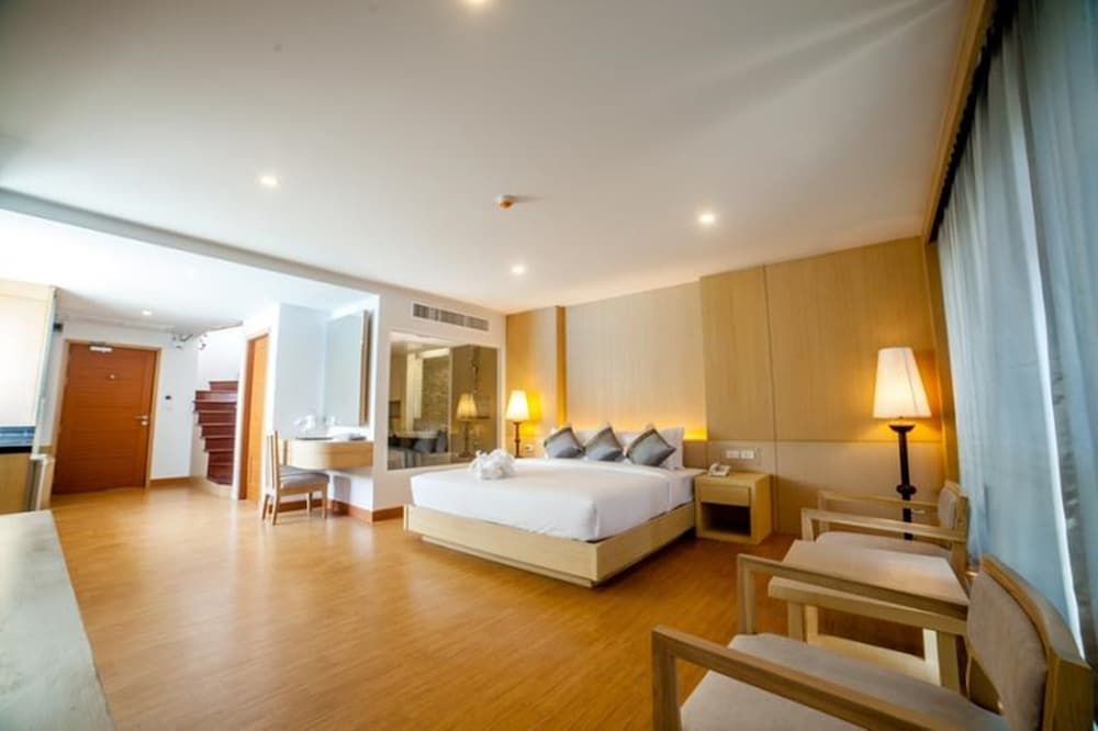 undefined Phi Phi Harbour View Hotel 9