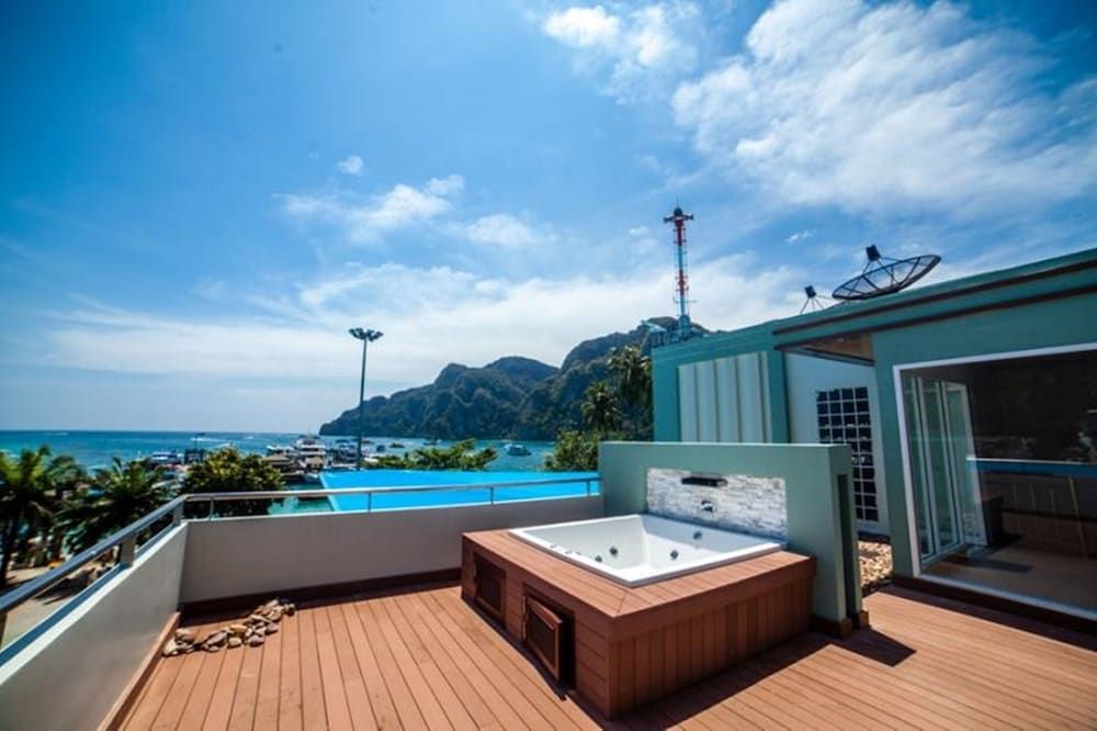 Jetted Tub