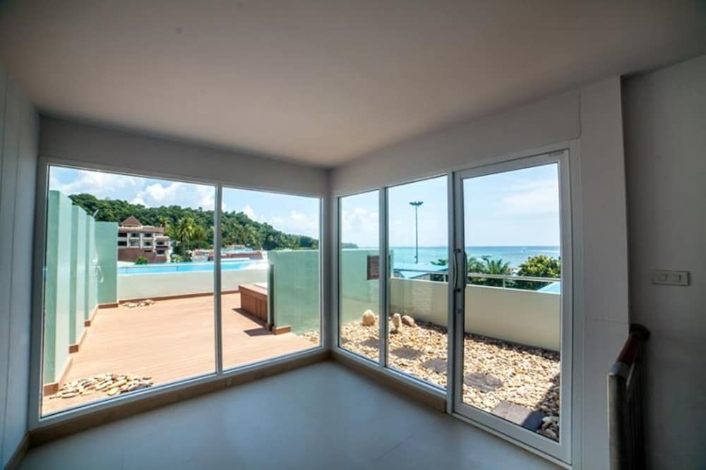 undefined Phi Phi Harbour View Hotel 10