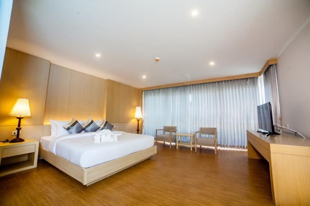 undefined Phi Phi Harbour View Hotel 2