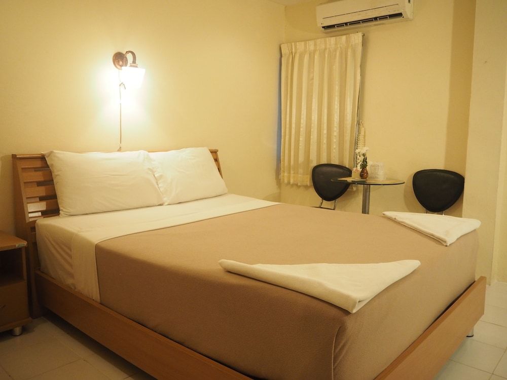 Stefans Guesthouse Small Room No Balcony