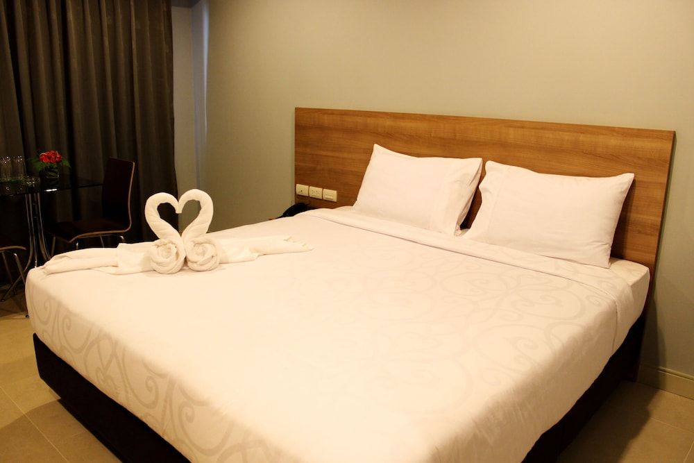 14 Residence Deluxe Room 16