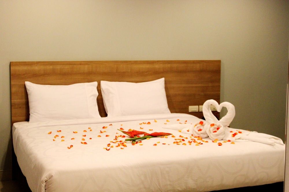 14 Residence Deluxe Room 3