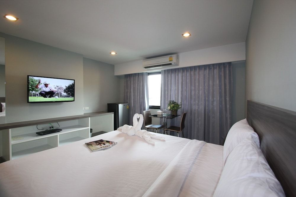 14 Residence Deluxe Room 11